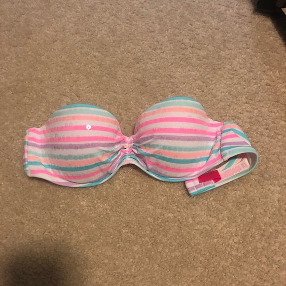 Victoria's Secret Other - Victoria’s Secret bathing suit top 34B